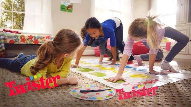 'twister' - hasbro gaming 'twister' - hasbro gaming