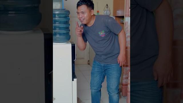 Kakek parto nonton film horor #shorts Kakek parto nonton film horor #shorts