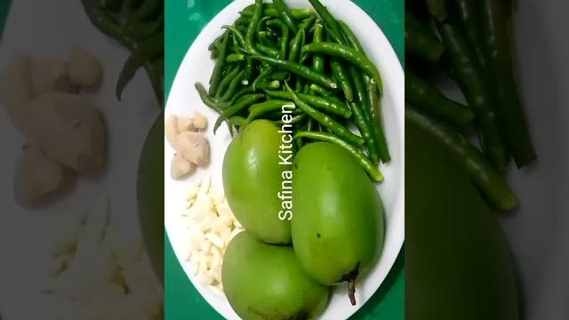 Aam aur hari mirch ka achar #shorts # green chilli with mango pickle #mango pickle with green chilli Aam aur hari mirch ka achar #shorts # green chilli with mango pickle #mango pickle with green chilli