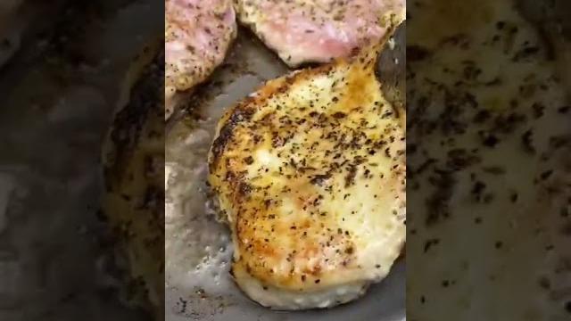 How to make the juiciest lemon pepper chicken breast How to make the juiciest lemon pepper chicken breast