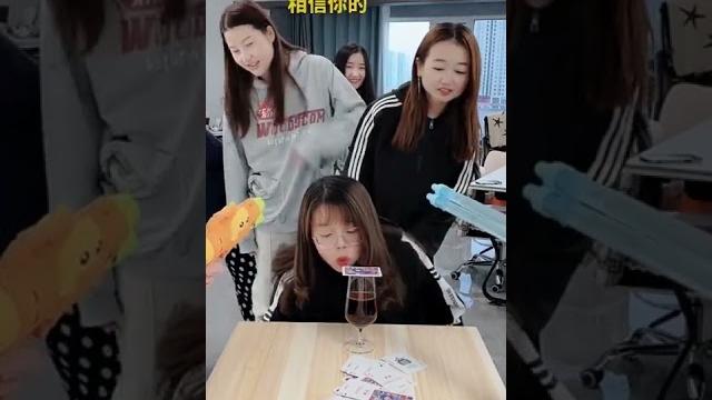 挠痒痒挑战,太好玩了 挠痒痒挑战,太好玩了