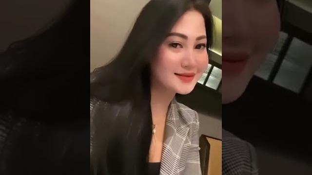 Tante mulus #shorts #tiktok #beautiful #cantik #viral #trending #tiktokvideo #tiktokviral #video Tante mulus #shorts #tiktok #beautiful #cantik #viral #trending #tiktokvideo #tiktokviral #video