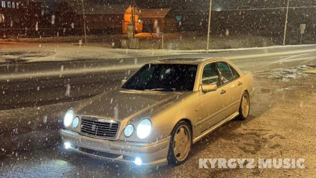 Кенеш тобу - аярым Кенеш тобу - аярым