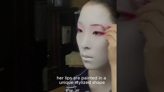 Watch a geisha turn into living art in minutes! Watch a geisha turn into living art in minutes!