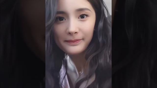 Eye contact with 杨幂 yang mi 盯 stare @ u v2 Eye contact with 杨幂 yang mi 盯 stare @ u v2