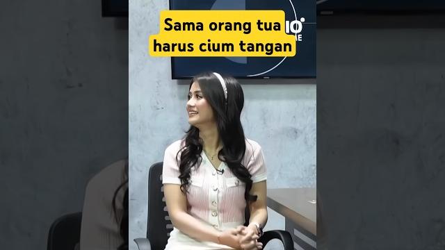 Sule : sama orang tua harus cium tangan #sule #loli Sule : sama orang tua harus cium tangan #sule #loli