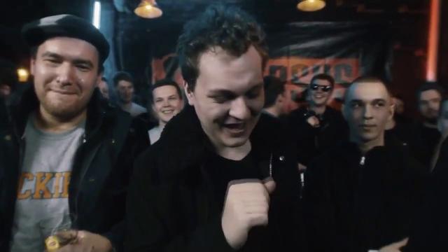 Юрий хованский отдал свое очко.versus Юрий хованский отдал свое очко.versus