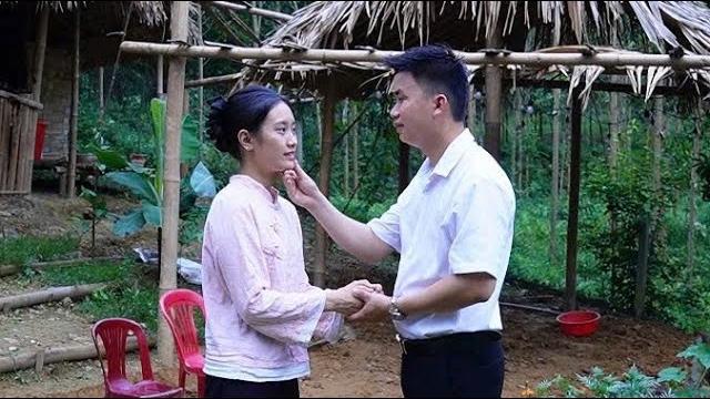 Ceo don decided to rebuild the farm to take care of and protect the poor girl ly tu hoa. Ceo don decided to rebuild the farm to take care of and protect the poor girl ly tu hoa.