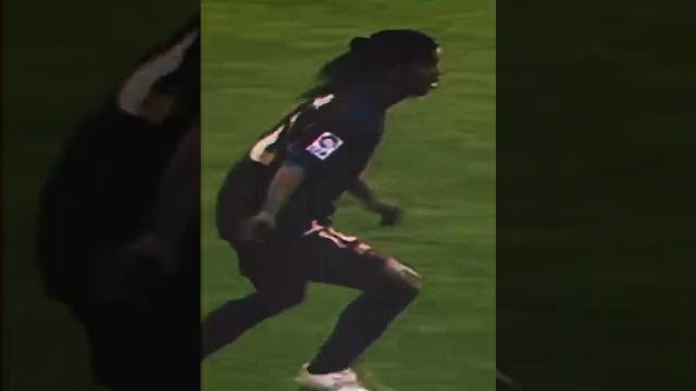 Ronaldinho’s pass Ronaldinho’s pass