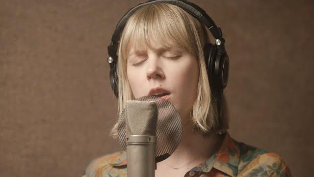 Les yeux noirs (dark eyes) | django reinhardt | pomplamoose ft. the vignes rooftop revival Les yeux noirs (dark eyes) | django reinhardt | pomplamoose ft. the vignes rooftop revival