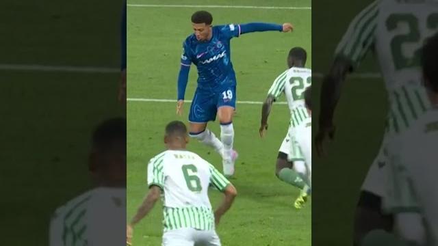 Sanchooo strike!! Sanchooo strike!!