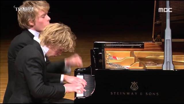 Schubert: fantasie in f minor - lucas & arthur jussen Schubert: fantasie in f minor - lucas & arthur jussen