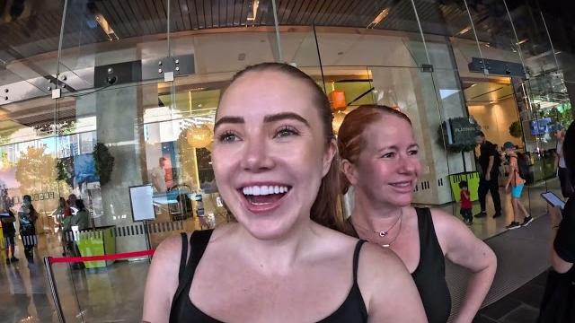 Reuniting with my mam after 7 months Reuniting with my mam after 7 months