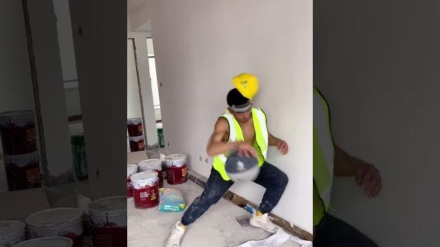 貴州字母哥休息之餘加強練習胯下硬球+鐵山靠,比貴州科比地道 貴州字母哥休息之餘加強練習胯下硬球+鐵山靠,比貴州科比地道