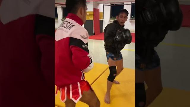 Latihan boxing Latihan boxing