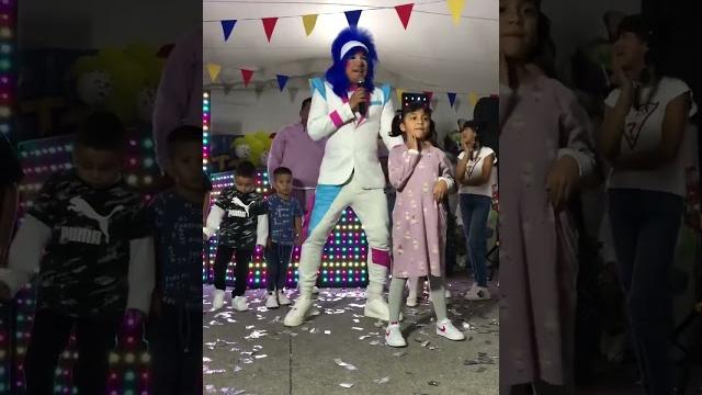 Concurso de tiktok. niña nos sorprende bailando. #chilinypikin Concurso de tiktok. niña nos sorprende bailando. #chilinypikin