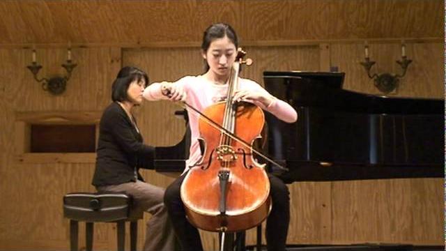 Paganini, moto perpetuo. sydney lee, cello. Paganini, moto perpetuo. sydney lee, cello.