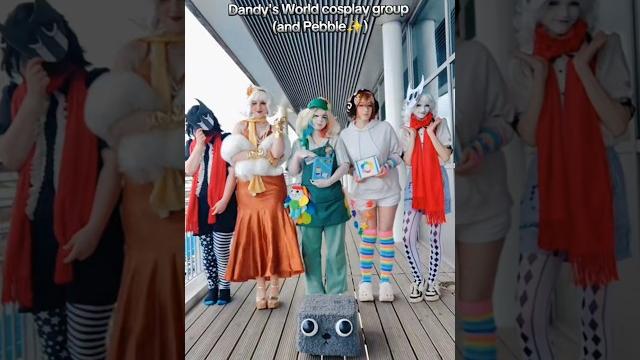 Pebble go distract #dandysworld #cosplay #cosplayer #roblox #comiccon #dandy #meme #pebble #fyp Pebble go distract #dandysworld #cosplay #cosplayer #roblox #comiccon #dandy #meme #pebble #fyp