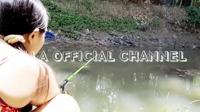 Bikin ambyar tante mancing di sungai Bikin ambyar tante mancing di sungai