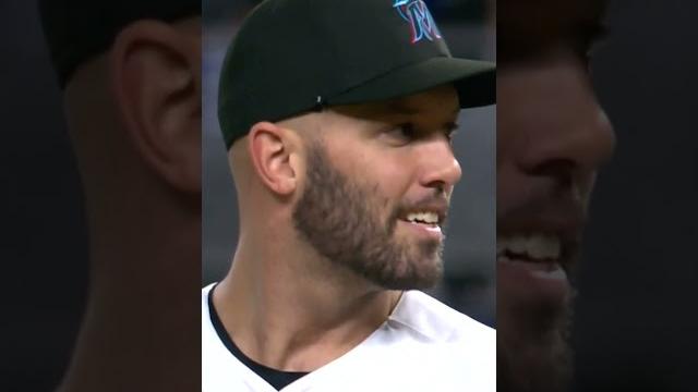 Marlins catcher jacob stallings absolutely fools ronald acuña jr. on 3 pitches to strike him out! Marlins catcher jacob stallings absolutely fools ronald acuña jr. on 3 pitches to strike him out!