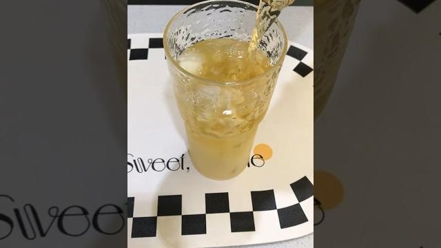 荔枝冰茉莉 夏日神仙搭配!#自制饮品 荔枝冰茉莉 夏日神仙搭配!#自制饮品