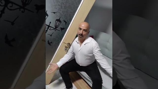 Kapıyı kapat boynuma vuruyor Kapıyı kapat boynuma vuruyor