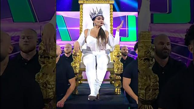 Nia jax makes a royal entrance Nia jax makes a royal entrance