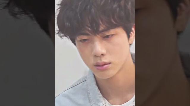 When bts was told to act crying for a photoshoot When bts was told to act crying for a photoshoot