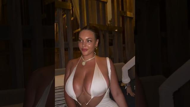 Alanna pow in the white dress look is gorgeous #shorts #love #youtubeshorts #funny #comedy #mrbeast Alanna pow in the white dress look is gorgeous #shorts #love #youtubeshorts #funny #comedy #mrbeast
