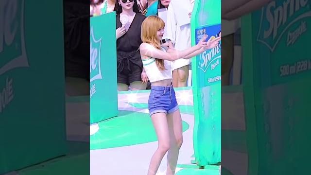 Lisa blackpink dance | the perfect queen | cute moments Lisa blackpink dance | the perfect queen | cute moments