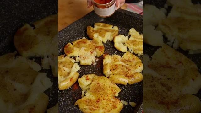 Такой салат вы точно еще не пробовали получается просто нереально вкусно обязательно попробуйте Такой салат вы точно еще не пробовали получается просто нереально вкусно обязательно попробуйте