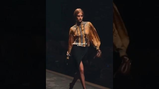 Libby for versace #libby #versace #runway #model #fashion #fashionweek #fashiondesigner #catwalk Libby for versace #libby #versace #runway #model #fashion #fashionweek #fashiondesigner #catwalk