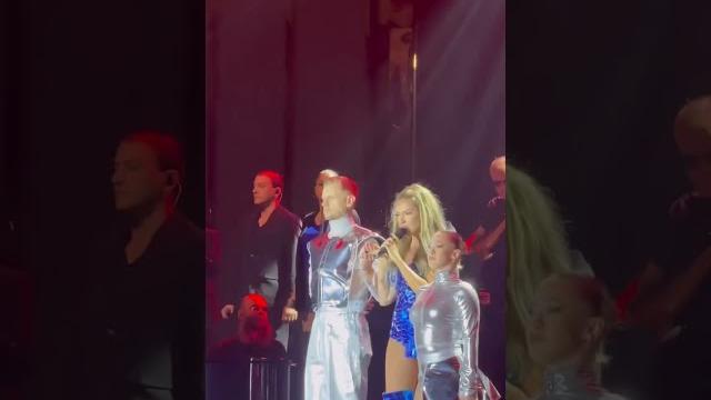 Queen kıbrıs sahnesinde! #keşfet #concert #hadise #teamhadise #dance #kıbrıs #2025 #feryat Queen kıbrıs sahnesinde! #keşfet #concert #hadise #teamhadise #dance #kıbrıs #2025 #feryat