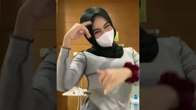Abg hijab sexy joget Abg hijab sexy joget