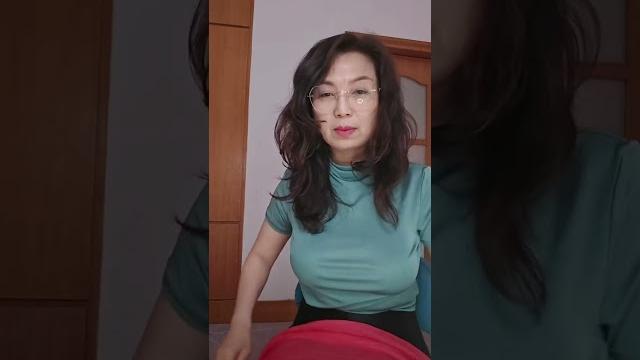 快手熟女 醉清风 素颜 打底衫黑丝包臀裙4 快手熟女 醉清风 素颜 打底衫黑丝包臀裙4