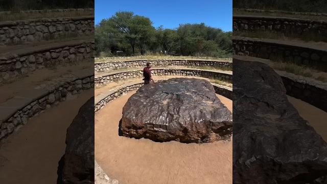 Meteorito hoba, el más grande que existe en la tierra Meteorito hoba, el más grande que existe en la tierra