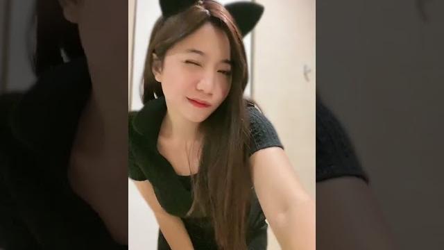 Goyang tiktok hot #shorts #goyangtiktok #hot #tiktokhot #goyangviral #viral #tiktok #cewekcantik Goyang tiktok hot #shorts #goyangtiktok #hot #tiktokhot #goyangviral #viral #tiktok #cewekcantik