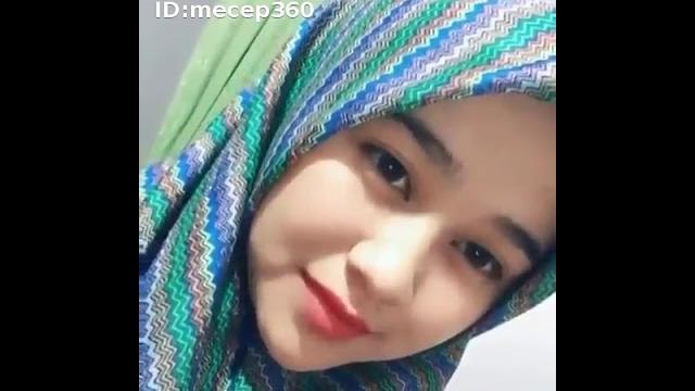 Si jilbab desah Si jilbab desah
