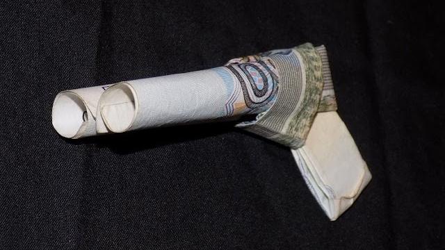 Оригами из денег ружье из купюры Оригами из денег ружье из купюры