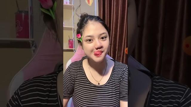 Kikikk live ganti baju Kikikk live ganti baju