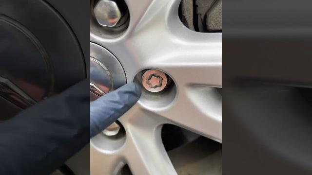 How to remove locking lug-bolts without the key How to remove locking lug-bolts without the key