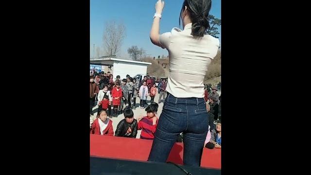 乡村表演 乡村表演