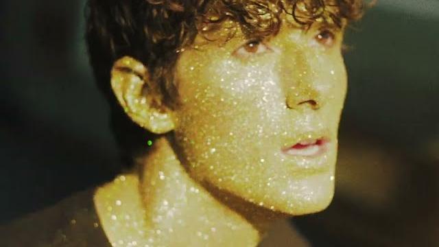 Jvke - golden hour (official music video) Jvke - golden hour (official music video)