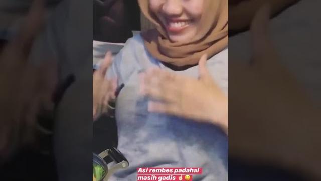 Asinya rembes padahal masih gadis Asinya rembes padahal masih gadis