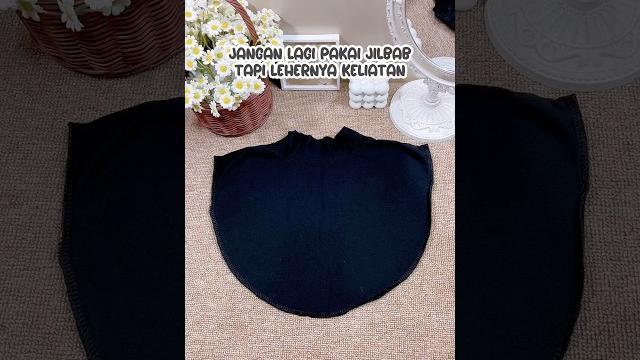 Siapa nih yang pakai jilbab tapi lehernya masih keliatan?? #hijabstyle #hijabfashion #hijab #shorts Siapa nih yang pakai jilbab tapi lehernya masih keliatan?? #hijabstyle #hijabfashion #hijab #shorts
