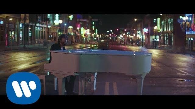 Chris janson - "drunk girl" (official music video) Chris janson - "drunk girl" (official music video)