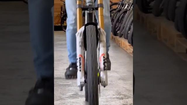 Test riding santa cruz v10 mountain bike - mtb #shorts Test riding santa cruz v10 mountain bike - mtb #shorts