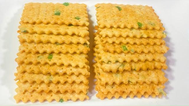 苏打饼干不用买,余姐教你在家做,简单易学,做好后比买的好吃ms yu shares the recipe for two types of salted and sweet crackers 苏打饼干不用买,余姐教你在家做,简单易学,做好后比买的好吃ms yu shares the recipe for two types of salted and sweet crackers