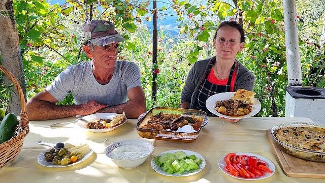 Delicious comlek: a taste of tradition with onions! Delicious comlek: a taste of tradition with onions!