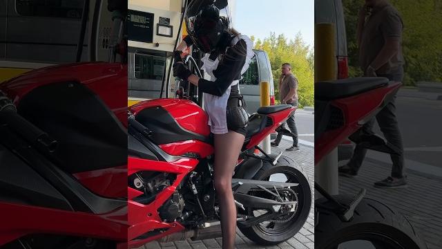 Реакция не на мотоцикл #мототаня the reaction is not to the motorcycle #mototanya мото школьница Реакция не на мотоцикл #мототаня the reaction is not to the motorcycle #mototanya мото школьница